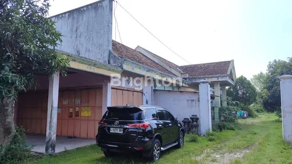 image DIJUAL TANAH + GUDANG + 2 RUMAH DI RAYA NGANJUK (2)