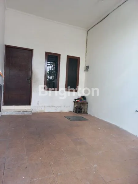 image RUKO PLONG 3 LANTAI, HARGA TURUN DI JAKARTA PUSAT (3)