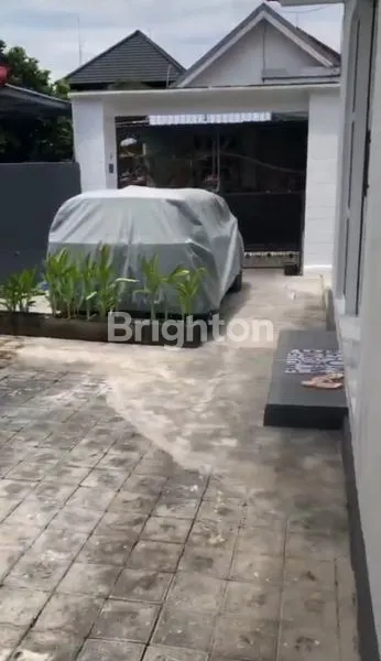 image RUMAH CANTIK DENGAN GAZEBO DI GATSU TENGAH, DEKAT LIVING WORLD!  (7)