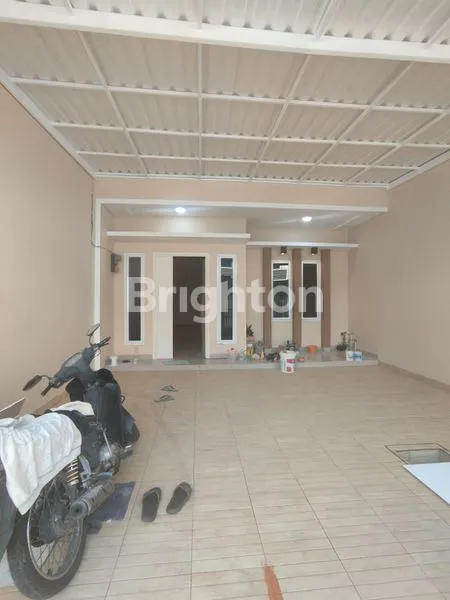 image DI JUAL CEPAT RUMAH BARU 2,5 LANTAI. RAPI DAN SIAP HUNI DI SUNTER HIJAU JAKARTA UTARA (8)