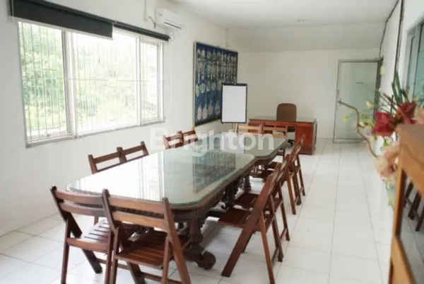 image GEDUNG KANATOR 0 JALAN RAYA LIDAH WETAN, DEKAT WISATA BUKIT MAS, RAYA MENGANTI, UNESA (7)