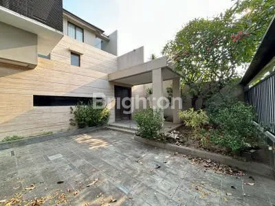 image DIJUAL RUMAH RAYA CITRALAND DEKAT EMERALD KAWASAN TERBAIK MINIMALIST MODERN (1)