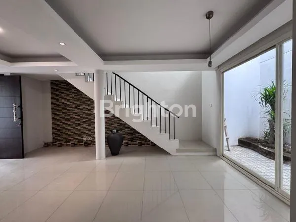 image DIJUAL RUMAH NEW MINIMALIS DIAN ISTANA SURABAYA BARAT DEKAT GRAHA FAMILY / MENGANTI / UNESA (2)