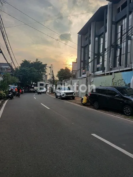 image TOWN HOUSE EKSKLUSIF SLIPI (3)