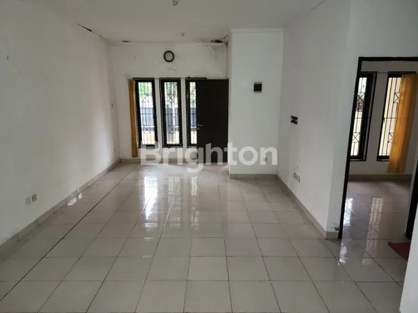 image *DIJUAL HUNIAN DI KAWASAN EKSLUSIVE SENTUL CITY* (3)