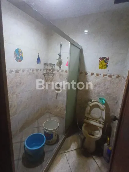 image RUMAH TUA HITUNG TANAH STRATEGIS DI JOGLO, JAKARTA BARAT, DEKAT PUSAT KULINER DAN PERKANTORAN (4)