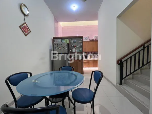 image RUMAH 3 LANTAI SIAP HUNI AMAN, TENANG, NYAMAN, STS SUNTER (4)