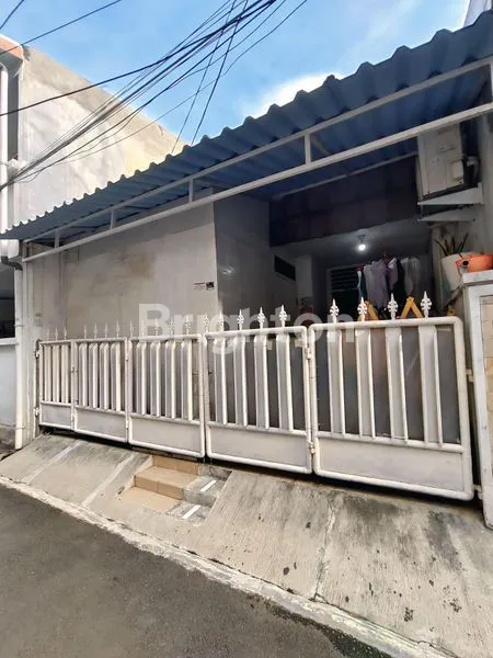 image RUMAH NYAMAN STRATEGIS, BEBAS BANJIR DEKAT DENGAN SEKOLAH, PASAR, PUSKESMAS, KLINIK, MALL, PUSAT KULINER, SIAP HUNI BISA TAMBAH LAHAN HINGGA 165-220 M2 DI TANJUNG DUREN, JAKARTA BARAT (1)