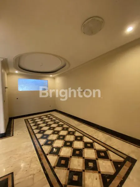 image RUMAH MEWAH KOTA MALANG DENGAN LOKASI YANG SANGAT STRATEGIS (7)