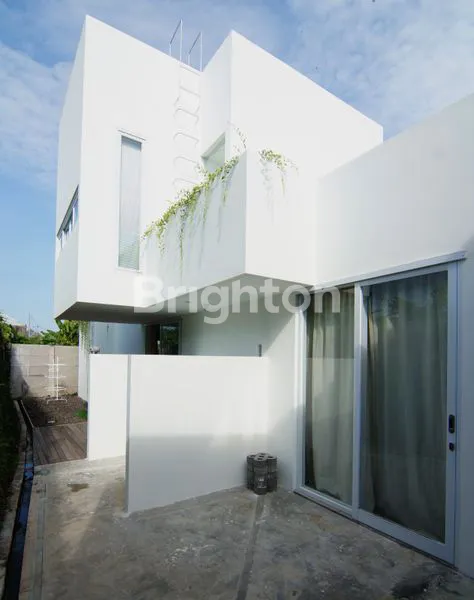 image RUMAH VILLA MODERN 2 LANTAI COCOK INVESTASI DI TABANAN (2)