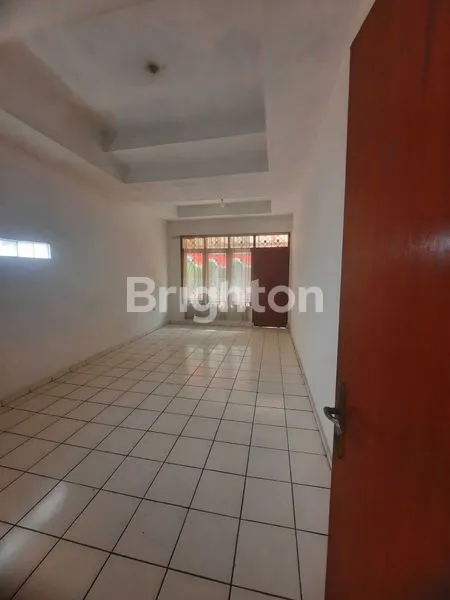image RUMAH MEWAH 250M² STRATEGIS DEKAT PEMKOT CIMAHI, SIAP HUNI (6)