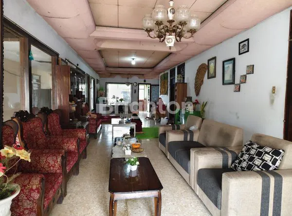 image RUMAH BESERTA LAHAN DALAM KOTA LUMAJANG (3)