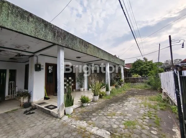 image RUMAH BESERTA LAHAN DALAM KOTA LUMAJANG (1)