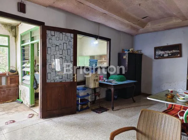 image RUMAH BESERTA LAHAN DALAM KOTA LUMAJANG (4)