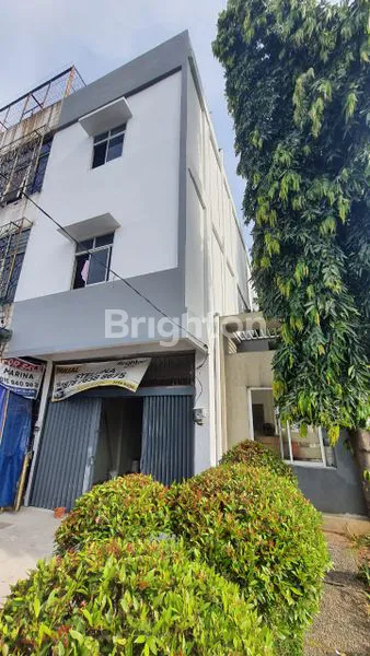 RUKO PETA BARAT 3 LANTAI UKURAN 4×30 HOEK