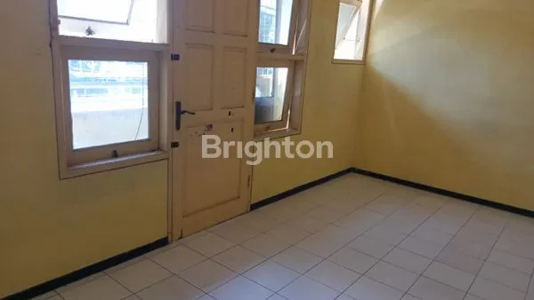 image RUKO 2 LANTAI DI JALAN UTAMA JALAN KEMBAR MULYOSARI 5X20 HADAP TIMUR SIAP PAKAI ADA LAHAN PARKIR ±5 METER (3)