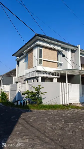 image SUTOREJO MINIMALIS 2 LANTAI DEPAN MASJID & SEKOLAH, DEKAT LAPANGAN / TAMAN, UKURAN 9X11 HOOK BARAT UTARA BISA KPR BONUS KITCHEM SET MINIMALIS (1)