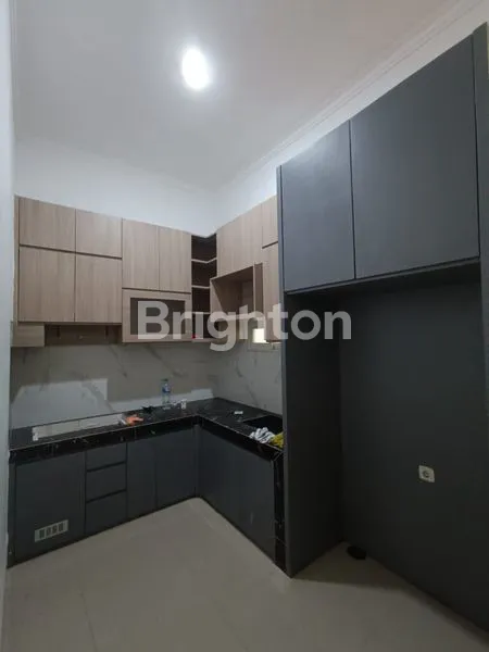 image SUTOREJO MINIMALIS 2 LANTAI DEPAN MASJID & SEKOLAH, DEKAT LAPANGAN / TAMAN, UKURAN 9X11 HOOK BARAT UTARA BISA KPR BONUS KITCHEM SET MINIMALIS (3)