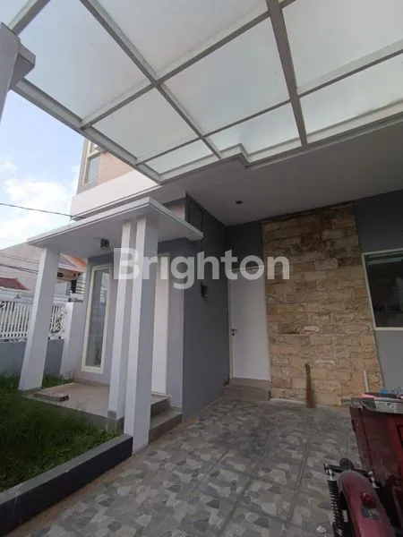 image SUTOREJO MINIMALIS 2 LANTAI DEPAN MASJID & SEKOLAH, DEKAT LAPANGAN / TAMAN, UKURAN 9X11 HOOK BARAT UTARA BISA KPR BONUS KITCHEM SET MINIMALIS (5)