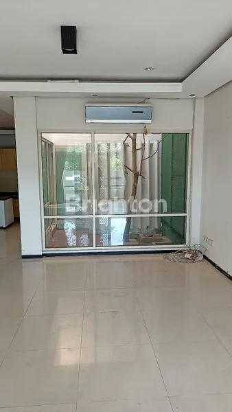 image RUMAH MEWAH 5+1 KT DI PAKUWON CITY, SURABAYA, SIAP HUNI DENGAN SERTIFIKAT SHM (1)
