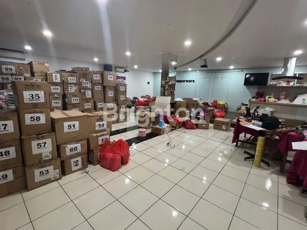 image 2 RUKO JEJER DI PUSAT PERBELANJAAN KOTA KEDIRI ( 4 LANTAI)  (2)