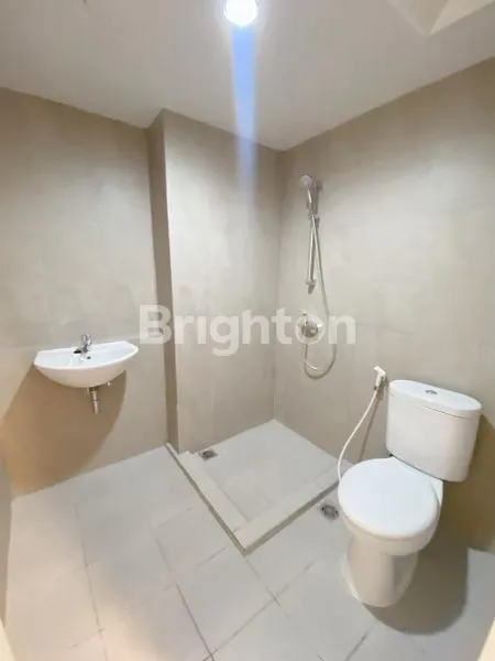 image JUAL RUMAH 1,5 LANTAI CITRALAND BUKIT PALMASURABAYA BARAT (4)