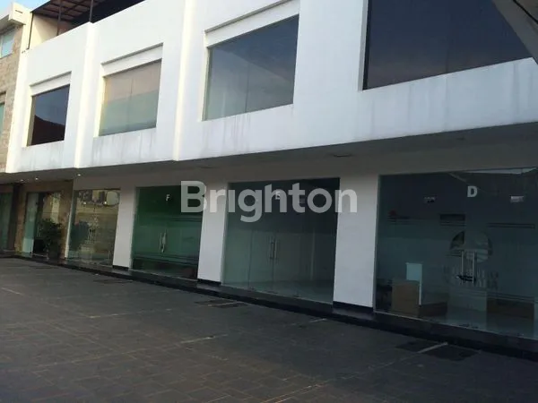 RUKO 3 LANTAI DI AMPERA JAKSEL. SIAP HUNI