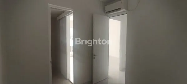 image RUMAH BARU DI PARAMOUNT (5)