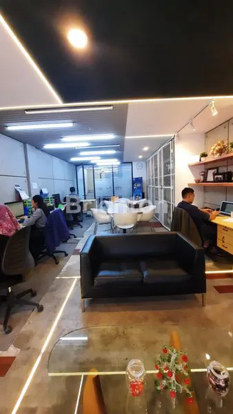 image RUANG USAHA LANTAI 3 PASKAL23 HYPERSQUARE (2)