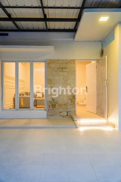 image RUMAH CANTIK ELEGAN 2 LANTAI DEKAT CIBUBUR  (3)