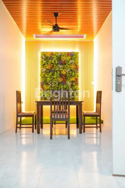 image RUMAH CANTIK ELEGAN 2 LANTAI DEKAT CIBUBUR  (2)