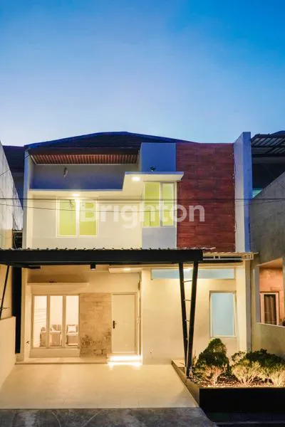 image RUMAH CANTIK ELEGAN 2 LANTAI DEKAT CIBUBUR  (1)