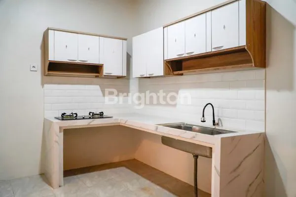 image RUMAH CANTIK ELEGAN 2 LANTAI DEKAT CIBUBUR  (4)