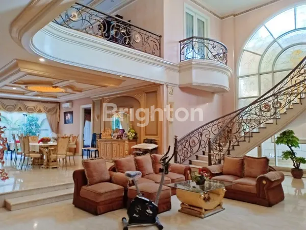 image RUMAH MODERN CLASSIC, ARAYA TAHAP 2, KUALITAS BAGUS, SIAP HUNI (1)