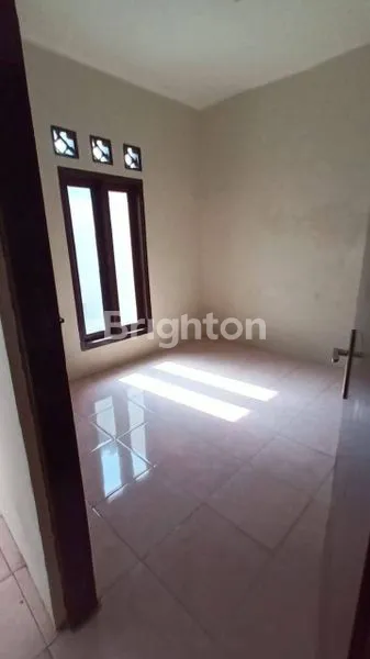 image RUMAH SEGOVIA CITRARAYA (3)