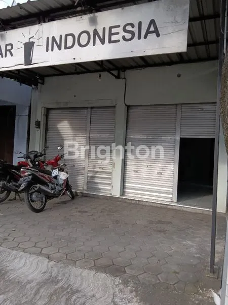 TOKO LOKASI PINGGIR JALAN
