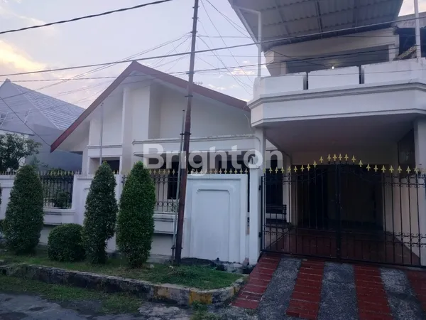 image RUMAH 1.5 LANTAI TERAWAT FURNISHED SIAP HUNI DARMO HARAPAN DEKAT SUKOMANUNGGAL RAYA SATELIT  HR MUHAMMAD GRAHA FAMILI PAKUWON MALL (2)