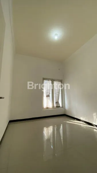 image RUMAH SIAP HUNI SURABAYA TIMUR GRAND SEMANGGI BISA NEGO (7)