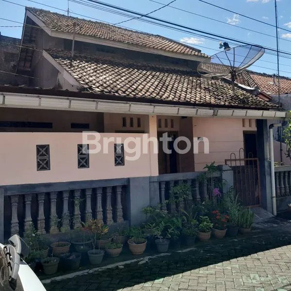 RUMAH STRATEGIS DI PERUM BOROMUKTI PERMAI BANYUURIP