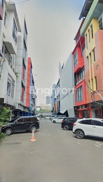 image RUKO 4 LANTAI LOKASI KOMERSIAL DI JALAN KRAMAT RAYA JAKARTA PUSAT (1)