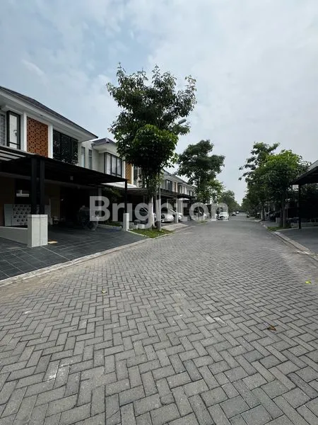 image RUMAH BARU DI CITRALAND! MINIMALIS LOKASI STRATEGIS DEKAT COMMERCIAL AREA, DEKAT GWALK, DEKAT JLLB, DEKAT UNIVERSITAS DAN DEKAT RUMAH SAKIT! (2)