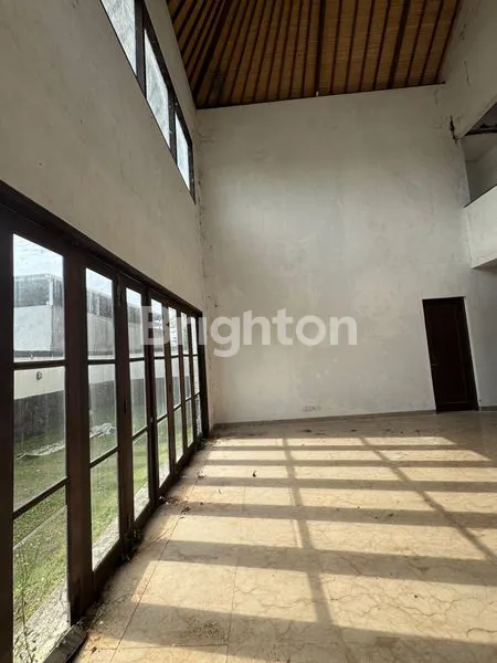 image 4 BR VILLA IN SPRINGHILL JIMBARAN WITH UNDER MARKET PRICE (2)