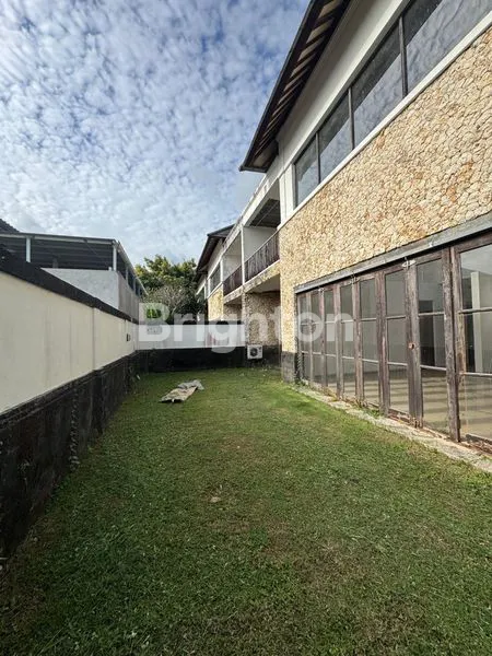 image 4 BR VILLA IN SPRINGHILL JIMBARAN WITH UNDER MARKET PRICE (7)