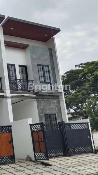 image WONOAYU RUNGKUT, RUMAH KEREN (1)