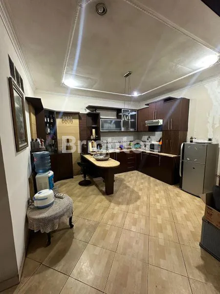 image RUMAH SIAP HUNI 2 LT LOKASI STRATEGIS DI PUSAT KOTA CIMAHI (3)