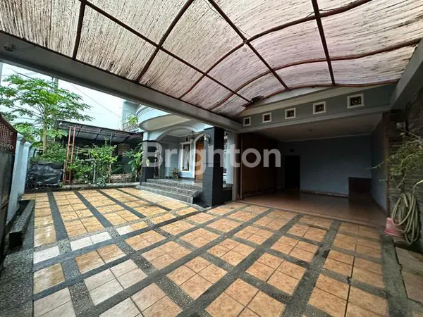 image RUMAH SIAP HUNI 2 LT LOKASI STRATEGIS DI PUSAT KOTA CIMAHI (5)