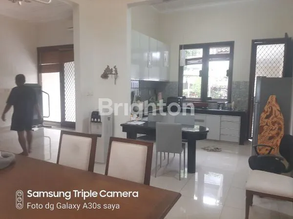 image 2 RUMAH BAGUS SIAP HUNI DENGAN HALAMAN LUAS  DI SAMPING KAMPUS VOKASI IPB BOGOR (3)