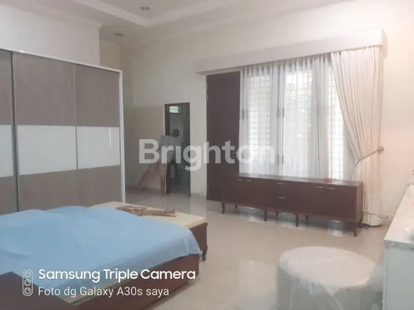 image 2 RUMAH BAGUS SIAP HUNI DENGAN HALAMAN LUAS  DI SAMPING KAMPUS VOKASI IPB BOGOR (4)