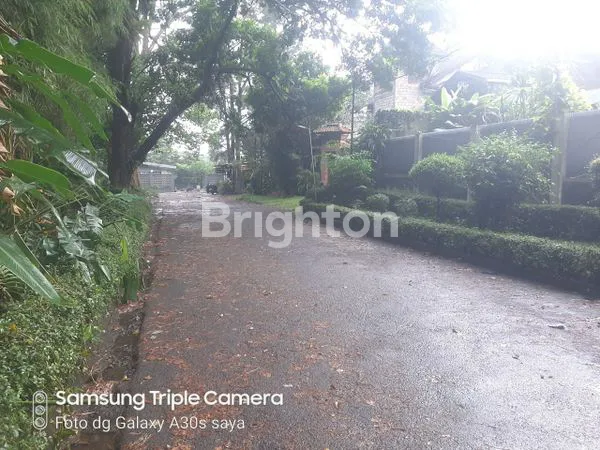 image 2 RUMAH BAGUS SIAP HUNI DENGAN HALAMAN LUAS  DI SAMPING KAMPUS VOKASI IPB BOGOR (7)