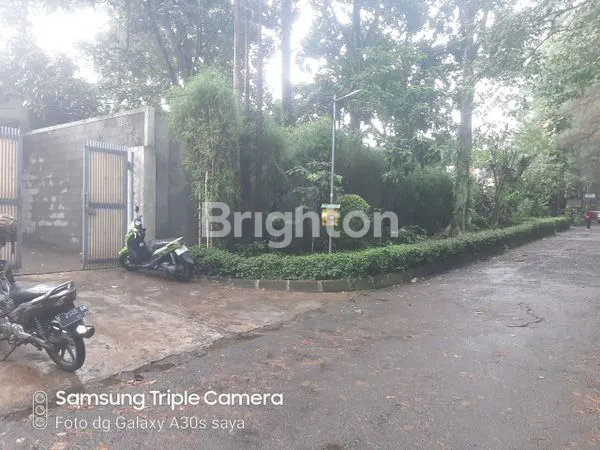 image 2 RUMAH BAGUS SIAP HUNI DENGAN HALAMAN LUAS  DI SAMPING KAMPUS VOKASI IPB BOGOR (8)